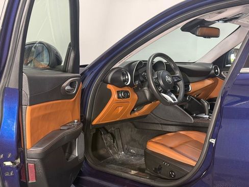 Used 2020 Alfa Romeo Giulia Ti AWD/4WD image 11