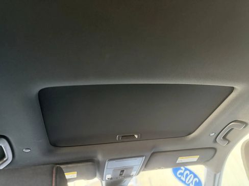 Used 2025 Honda CR-V Sport image 19