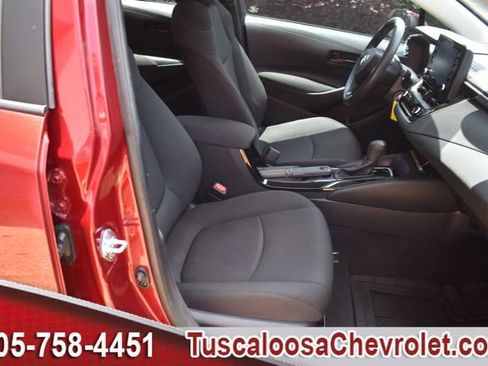 Used 2022 Toyota Corolla LE FWD image 22