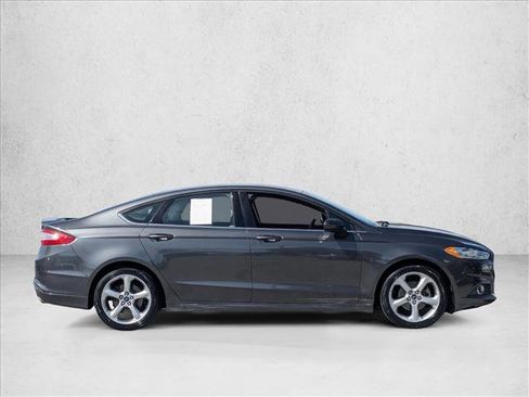 Used 2016 Ford Fusion S w/ Equipment Group 101A image 4