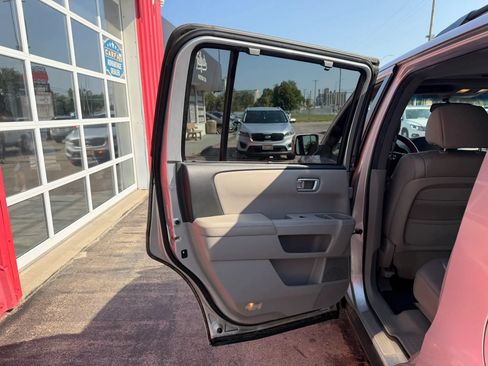 Used 2011 Honda Pilot Touring image 11