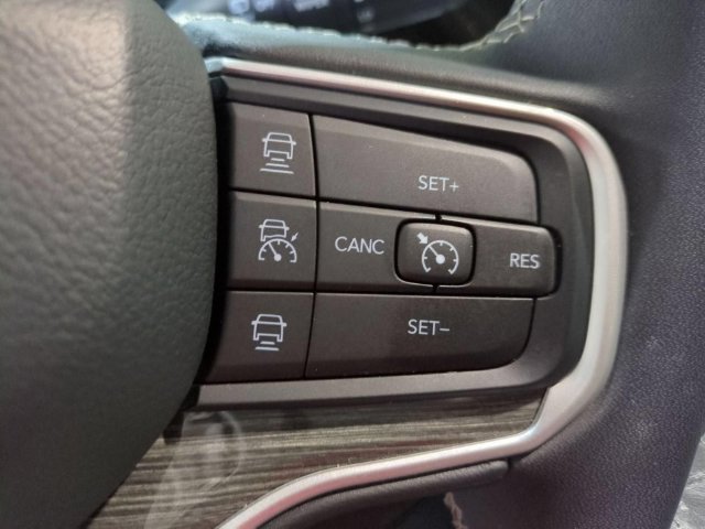 Used 2022 Jeep Wagoneer Series III AWD/4WD image 20