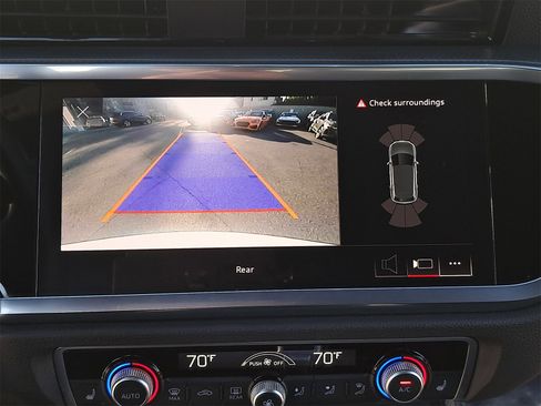 Used 2023 Audi Q3 2.0T Premium image 26