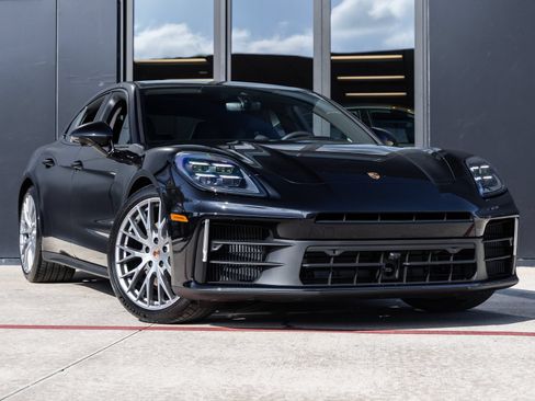 Certified 2026 Porsche Panamera 4 AWD/4WD image 6