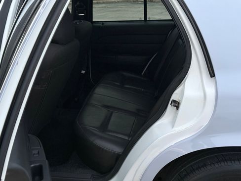 Used 2011 Ford Crown Victoria Police Interceptor w/ Radio Suppression Pkg image 14
