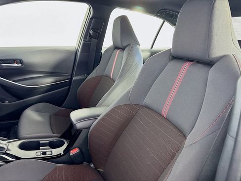 Used 2025 Toyota Corolla SE image 34