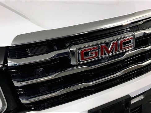 Used 2025 GMC Terrain Elevation FWD image 28