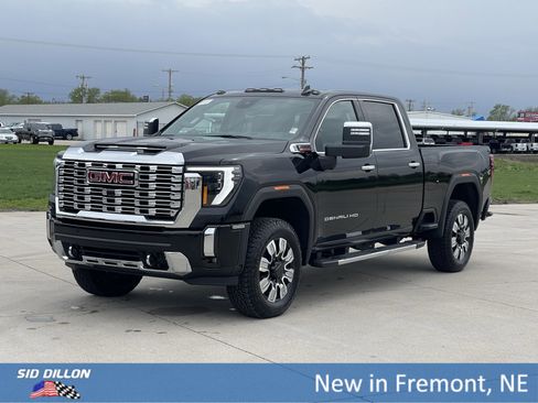 New 2025 GMC Sierra 2500 Denali w/ Denali Reserve Package image 1