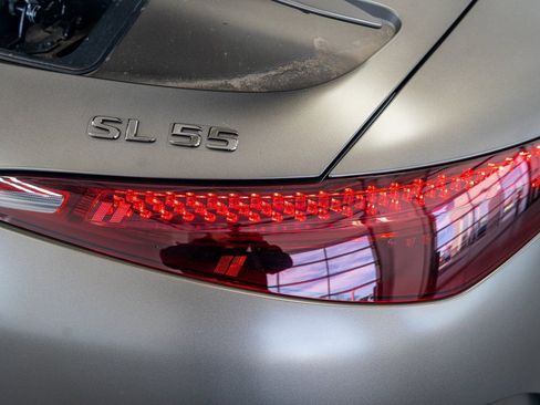 Used 2023 Mercedes-Benz SL 55 AMG 4MATIC image 32