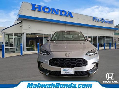 Used 2023 Honda HR-V LX image 2