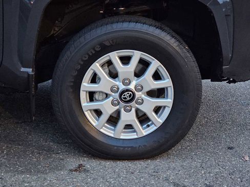 Used 2024 Toyota Tacoma SR5 image 9