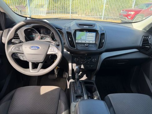 Used 2017 Ford Escape SE w/ Equipment Group 201A image 7