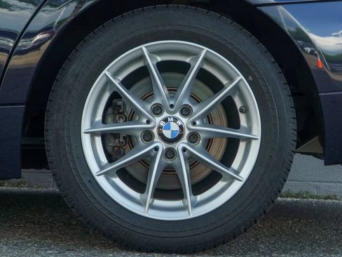 Used 2010 BMW 328i xDrive Sedan AWD/4WD image 13