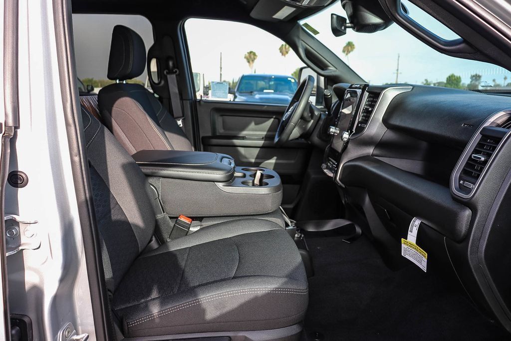New 2026 RAM 3500 Tradesman AWD/4WD image 20
