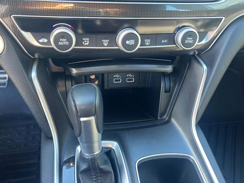 Used 2022 Honda Accord Sport image 10