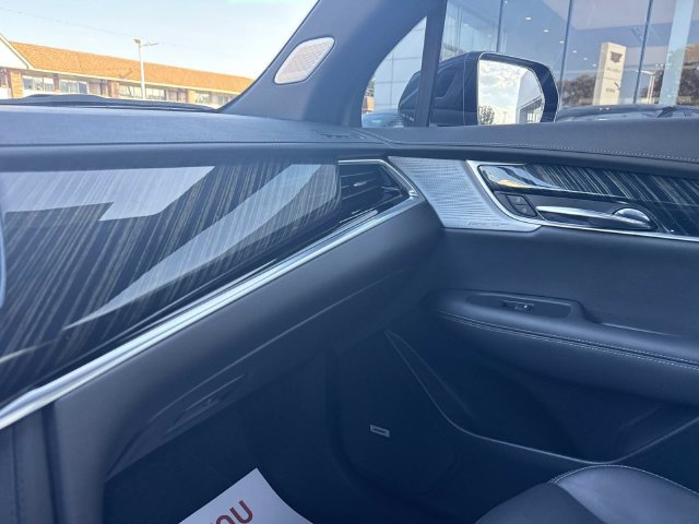 Certified 2024 Cadillac XT6 Premium Luxury AWD/4WD image 50