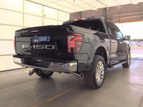 Used 2024 Ford F150 Lariat w/ FX4 Off-Road Package image 3