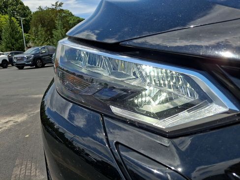 Used 2025 Nissan Sentra SR w/ Midnight Edition FWD image 9
