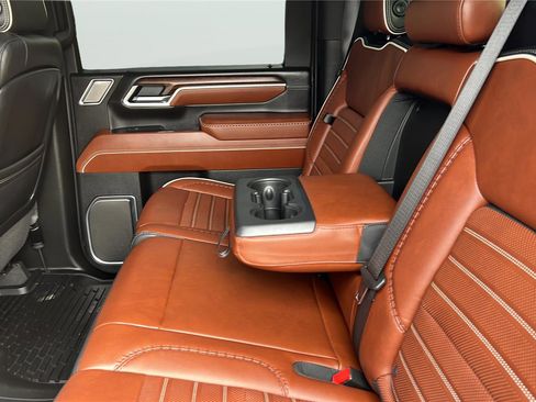 Used 2024 GMC Sierra 2500 Denali Ultimate image 23