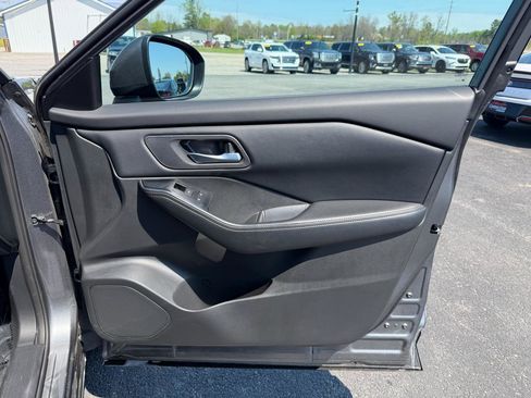 Used 2024 Nissan Rogue SV image 21