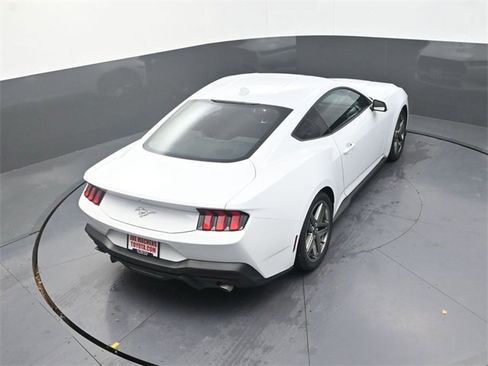 Used 2024 Ford Mustang Coupe image 21