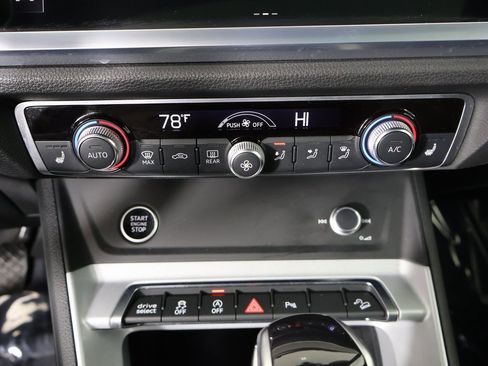 Used 2023 Audi Q3 2.0T Premium w/ Convenience Package image 6