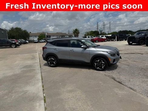 Used 2025 Kia Seltos S FWD image 2