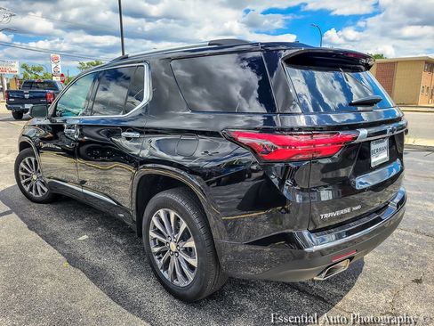 Used 2023 Chevrolet Traverse Premier w/ LPO, Floor Liner Package AWD/4WD image 7