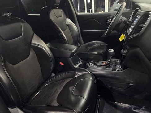 Used 2022 Jeep Cherokee Latitude w/ Sun & Sound Group image 38