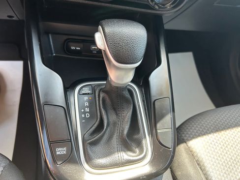 Used 2023 Kia Soul LX w/ LX Technology Package FWD image 19