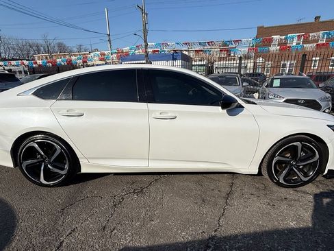 Used 2021 Honda Accord Sport image 6