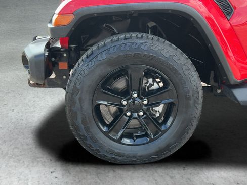 Used 2021 Jeep Wrangler Unlimited Sahara AWD/4WD image 24