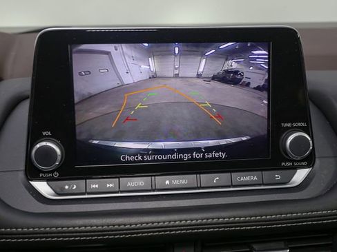 Used 2023 Nissan Rogue SV w/ SV Premium B Package image 23