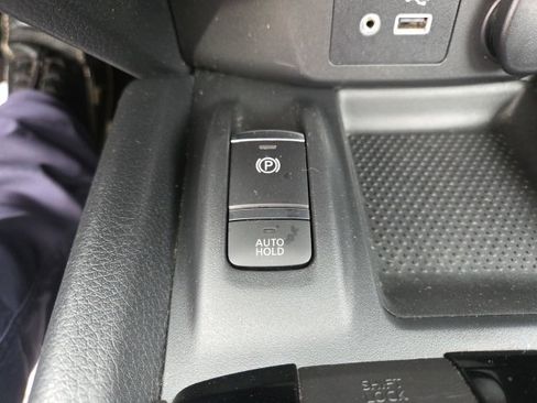 Used 2020 Nissan Rogue SV image 56