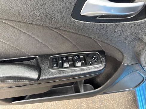 Used 2019 Dodge Charger SXT w/ Blacktop Package RWD image 15