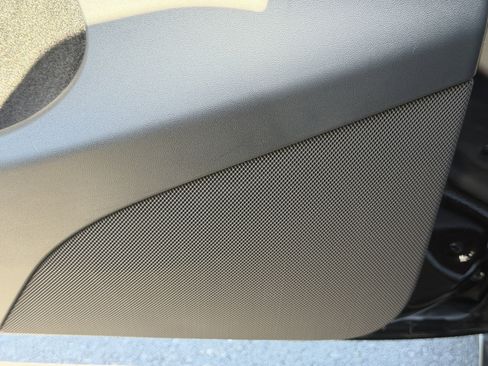 Used 2023 Tesla Model Y Long Range image 19