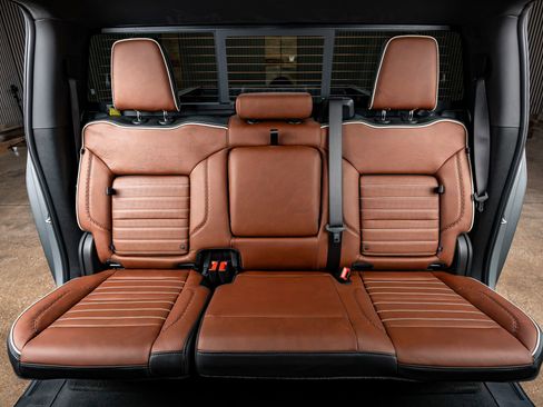 Used 2026 GMC Sierra 3500 Denali Ultimate image 35