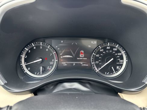 Used 2020 Toyota Highlander XLE image 16