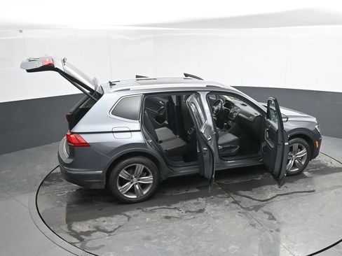 Used 2020 Volkswagen Tiguan SEL w/ 3rd Row Seat Package image 55
