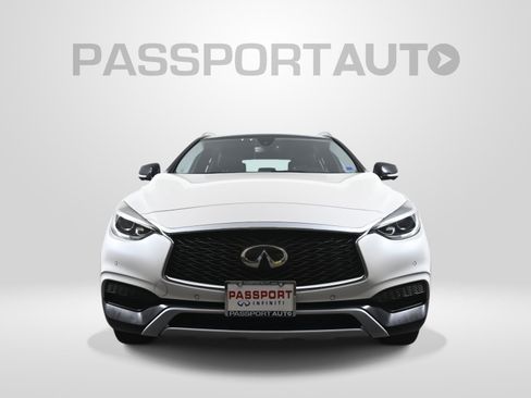 Used 2019 INFINITI QX30 Premium w/ Navigation Package image 2