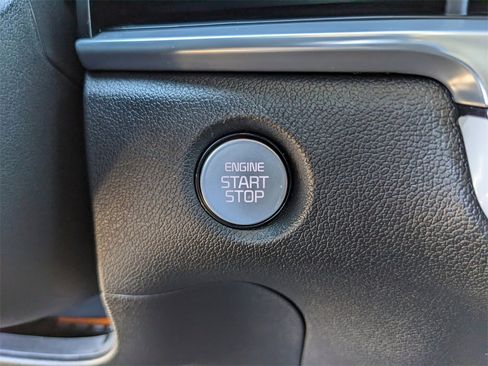 Certified 2025 Kia Sorento SX image 31