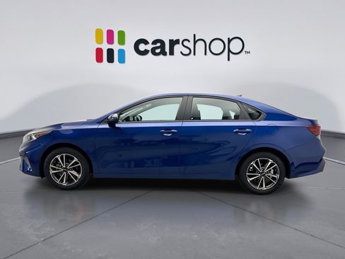Used 2024 Kia Forte LXS w/ LXS Technology Package FWD image 2