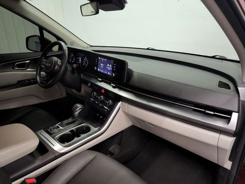 Used 2023 Kia Carnival LX FWD image 35