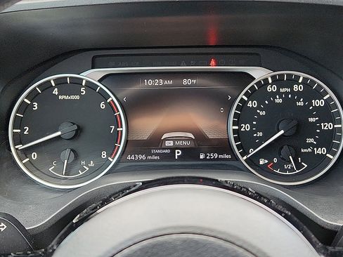 Used 2023 Nissan Rogue SV image 10