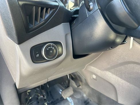 Used 2022 Ford Transit Connect XL image 29