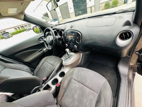 Used 2013 Nissan Juke SV FWD image 24
