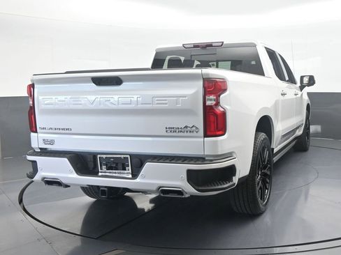 Used 2025 Chevrolet Silverado 1500 High Country w/ Technology Package image 5