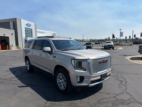 Used 2022 GMC Yukon XL Denali w/ Max Trailering Package AWD/4WD image 1