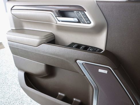 Used 2024 GMC Sierra 1500 SLT image 24