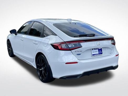 Used 2025 Honda Civic Sport image 4